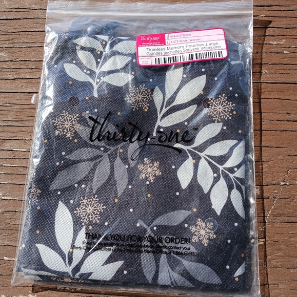 Thirty-One Timeless Memories Pouch, Large - Picture 3 of 4